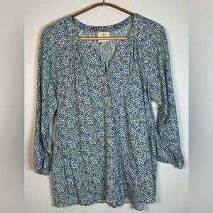 St. John's Bay Blue and Green Floral Relaxed Tunic. Size Small. Romantic.